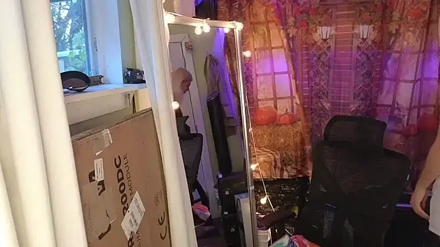 cunty tranny lydia online show from December 2025 11:23:01 PM