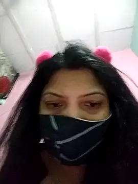 Snapshot of Hotty-Divya chatting on April 2026 02:47:02 PM Hotty-Divya online show from April 2026 02:47:02 PM