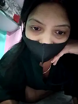 Snapshot of Hotty-Divya chatting on April 2026 07:31:01 AM Hotty-Divya online show from April 2026 07:31:01 AM