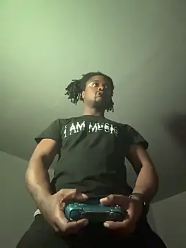 SluttyLyfe4L online show from April 2026 06:39:01 PM