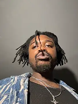 SluttyLyfe4L online show from April 2026 01:22:02 AM