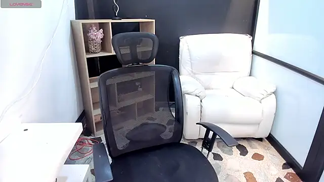 EmySilver online show from February 2025 02:43:01 PM