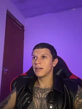 goodboy69l online show from March 2026 04:10:02 PM