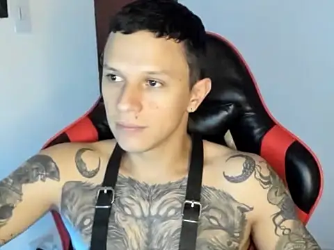 Snapshot of goodboy69l chatting on June 2026 02:38:01 PM goodboy69l online show from June 2026 02:38:01 PM