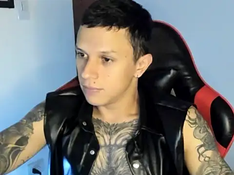 Snapshot of goodboy69l chatting on June 2026 01:41:02 AM goodboy69l online show from June 2026 01:41:02 AM