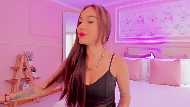 scarlet castro online show from March 2026 05:31:02 PM