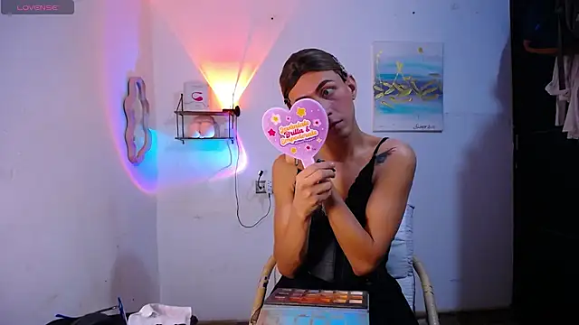 LiahGrey7 online show from July 2026 07:38:01 PM