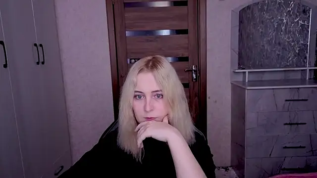 Kristy-Max online show from March 2026 05:33:02 AM