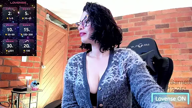 paulinabarnett- online show from December 2025 05:01:02 AM