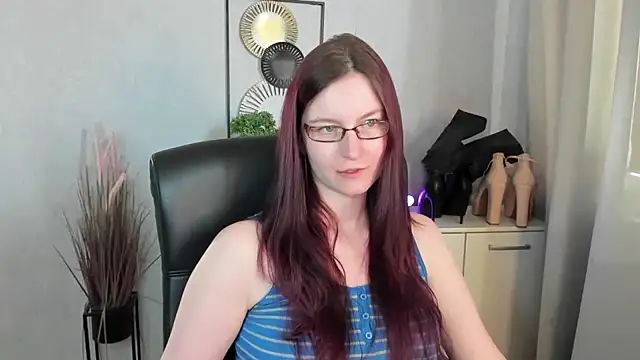 emmaxDelight online show from June 2026 05:25:01 PM