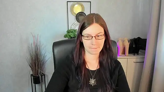 Snapshot of emmaxDelight chatting on July 2026 05:24:01 AM emmaxDelight online show from July 2026 05:24:01 AM