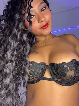 quianna  online show from April 2026 09:50:02 PM