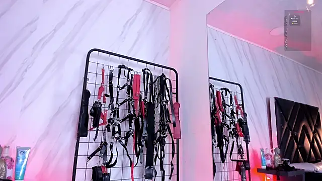 Carolina Arias online show from February 2026 05:45:02 PM