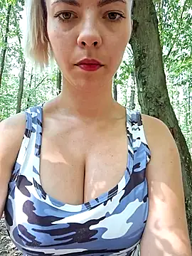 Snapshot of allinqueen chatting on July 2026 01:17:01 PM allinqueen online show from July 2026 01:17:01 PM