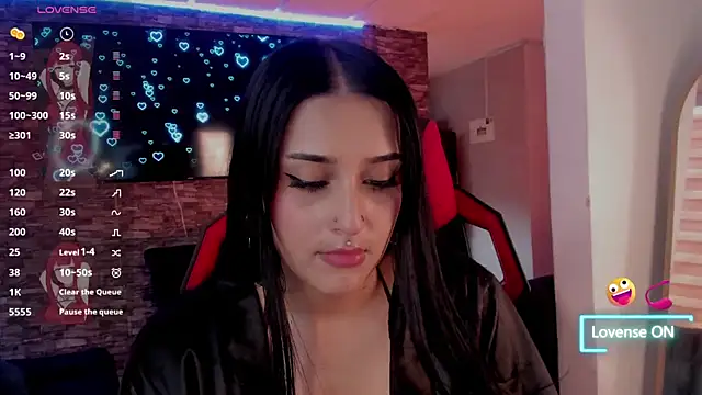 Charlotte greys online show from April 2026 09:05:01 PM