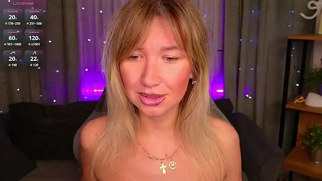 MilaBott online show from April 2026 07:04:02 PM