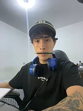 gojo satoru 18 online show from April 2026 03:15:02 AM