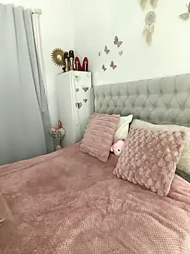 lolavalecuatro online show from March 2026 02:06:02 PM