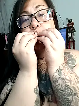 l1la Rav3n online show from December 2024 04:23:02 AM