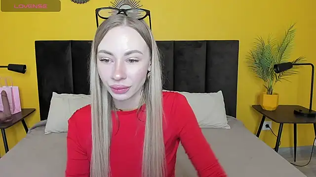 Diana Garrett online show from April 2026 01:43:01 AM