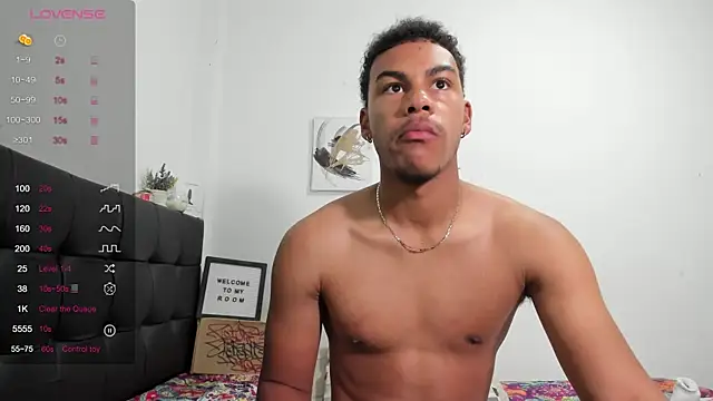 RoddyRich11 online show from December 2025 11:39:02 AM