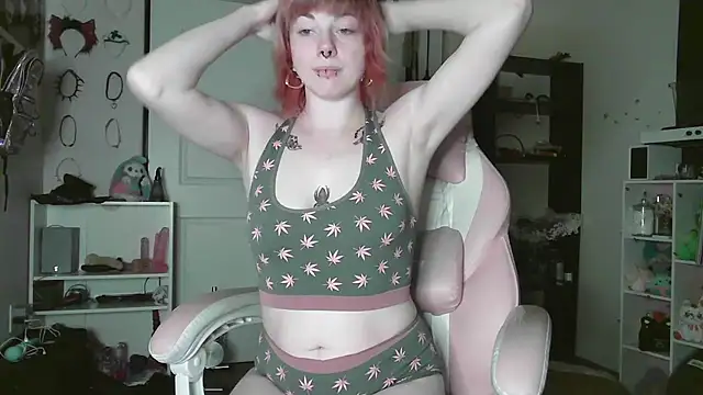GoddessPinxx online show from May 2026 04:29:02 AM