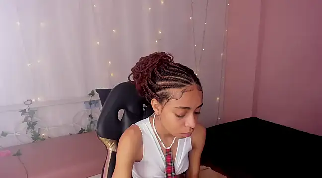 Abigail Wilson  online show from January 2025 08:15:02 PM