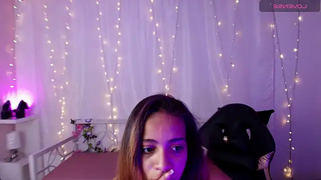 Abigail Wilson  online show from February 2025 08:05:02 PM