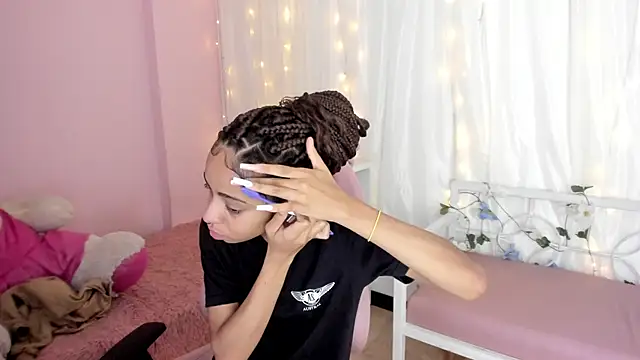 Abigail Wilson  online show from March 2025 08:32:02 PM