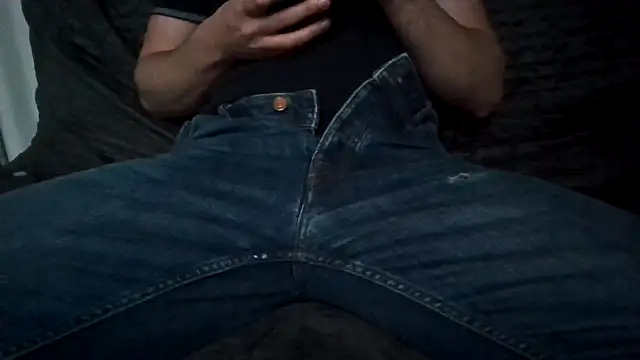 pierre92000a online show from April 2026 06:17:01 PM