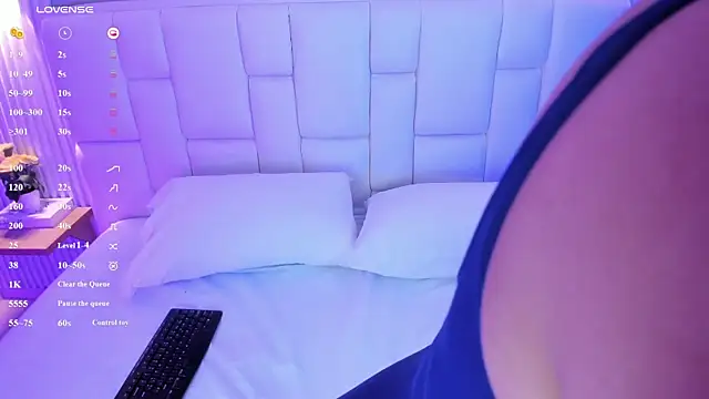 NanaOsaky online show from March 2026 11:48:02 AM