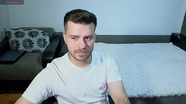 JohnnyStepBro online show from July 2026 07:27:02 PM