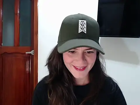 Snapshot of Hanny_24 chatting on July 2026 11:41:02 PM Hanny 24 online show from July 2026 11:41:02 PM