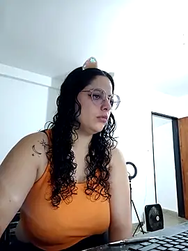 babyluna939 online show from April 2026 06:32:02 PM