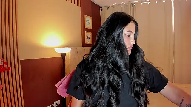 Little Ivy online show from March 2026 07:17:01 PM