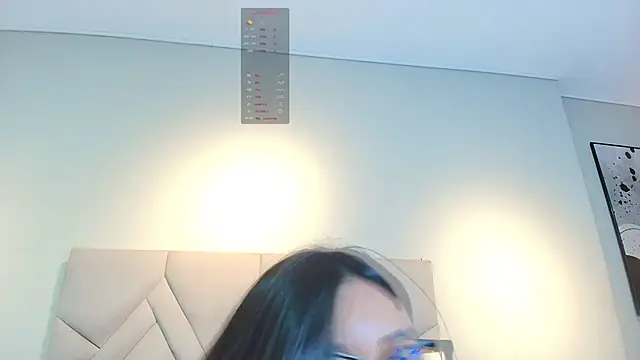 Isis Osman online show from April 2026 07:29:01 PM