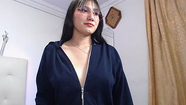 Chloe Brownx online show from March 2025 06:56:01 PM