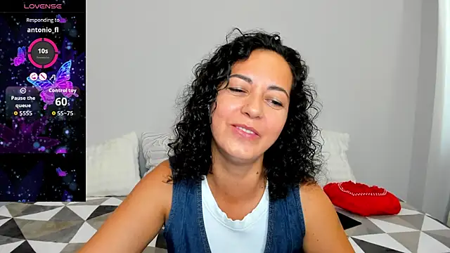 Linda Insatiable online show from July 2026 02:06:02 AM