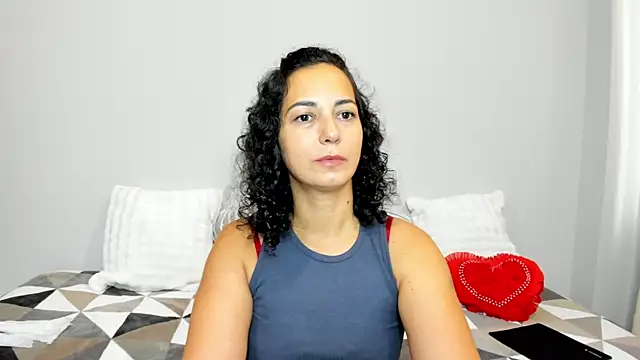 Linda Insatiable online show from July 2026 01:19:01 AM