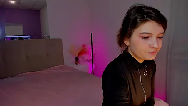 Laura Leee online show from February 2025 06:29:02 AM