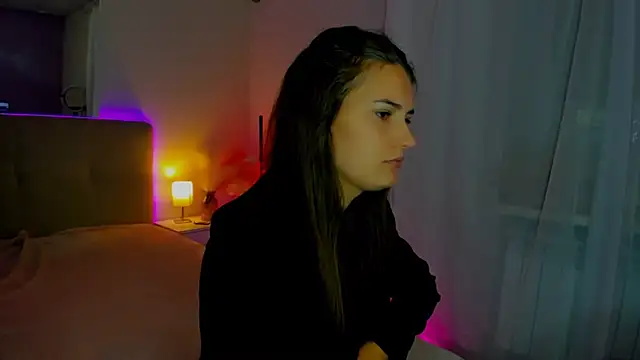 Laura Leee online show from September 2025 05:17:02 AM