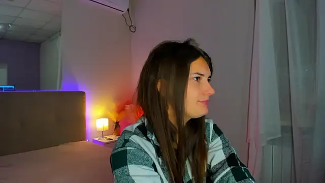 Laura Leee online show from October 2025 05:15:01 AM