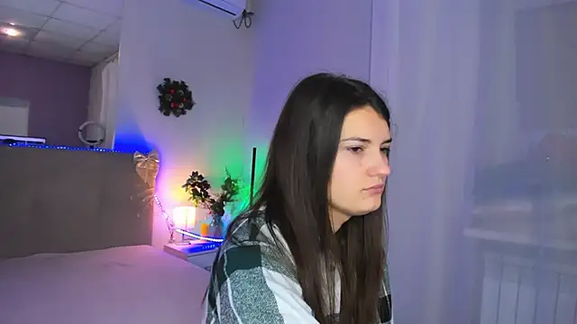 Laura Leee online show from December 2025 06:11:01 AM