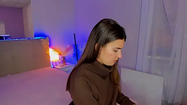 Laura Leee online show from February 2026 06:30:02 AM