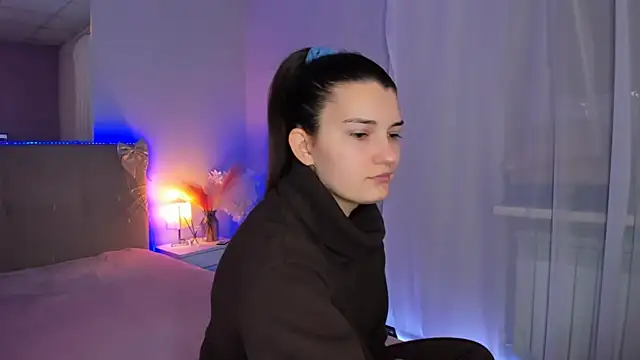 Laura Leee online show from February 2026 06:26:01 AM