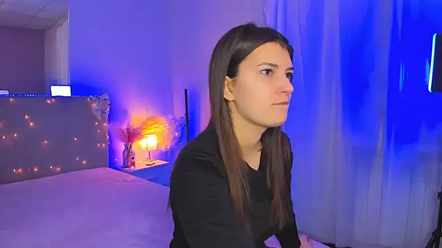 Laura Leee online show from March 2026 05:57:01 AM