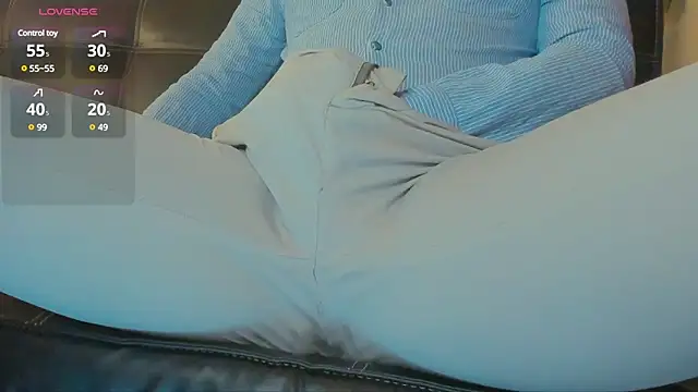 MrLonely02 online show from December 2024 07:38:02 PM