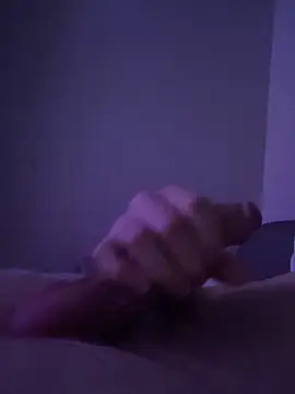 Snapshot of Snowgoose23 chatting on December 2025 04:52:01 AM Snowgoose23 online show from December 2025 04:52:01 AM