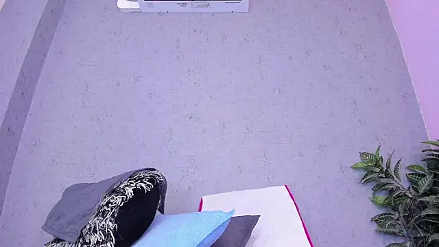 Tiffany mendez online show from April 2026 12:01:01 PM