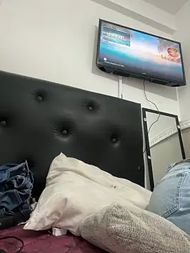 Snapshot of Zairaisak chatting on February 2026 02:37:02 AM Zairaisak online show from February 2026 02:37:02 AM